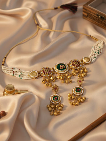 KARATCART Elegant Pearl Beaded Ethnic Gold-Plated Choker Jewellery Set for Women