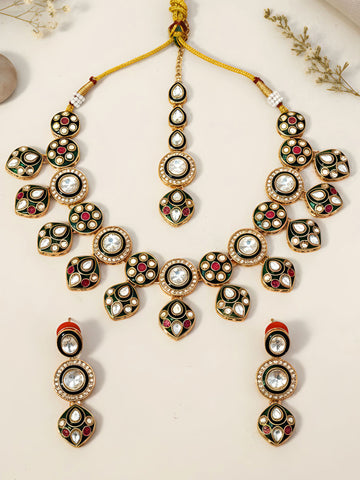 KARATCART Gold Plated Green Enamal Polki Kundan Choker Jewellery Set for Women