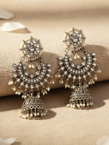 Karatcart Oxidised Silver Handcrafted Kundan Jhumki Earrings for Women
