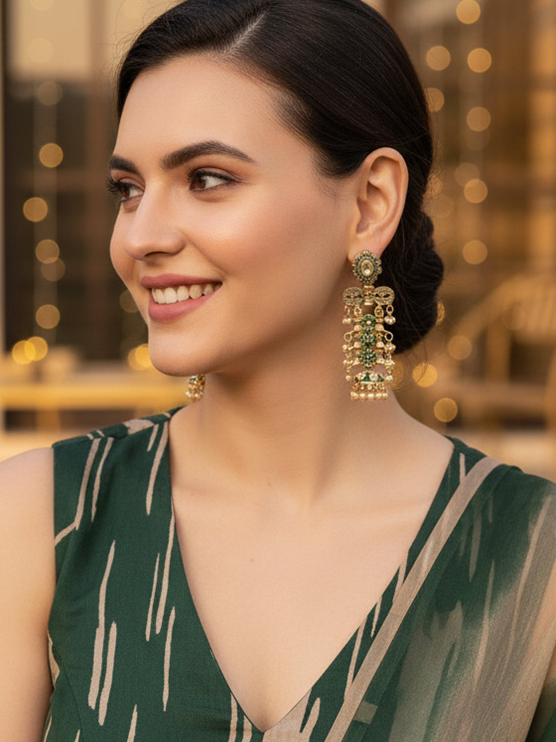 Karatcart Antique Gold Plated Green Kundan Drop Earrings for Women