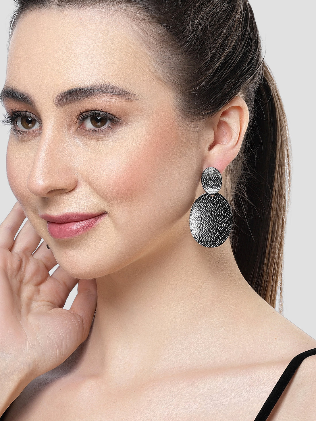 Bohey by KARATCART Black Dangler Earrings for Women