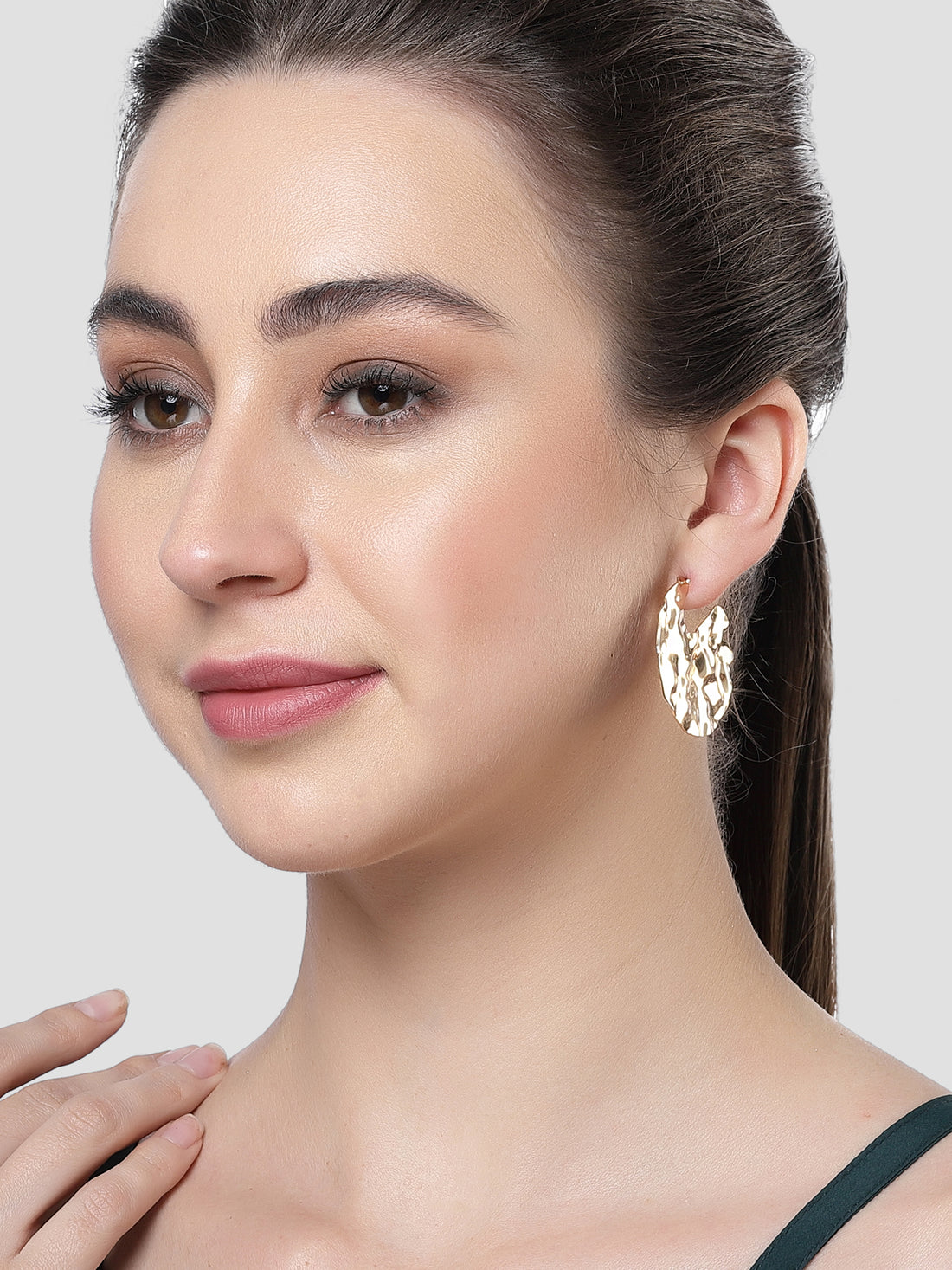 Bohey by KARATCART Gold Plated Contemporary Textured Finish Half Hoop Earrings for Women