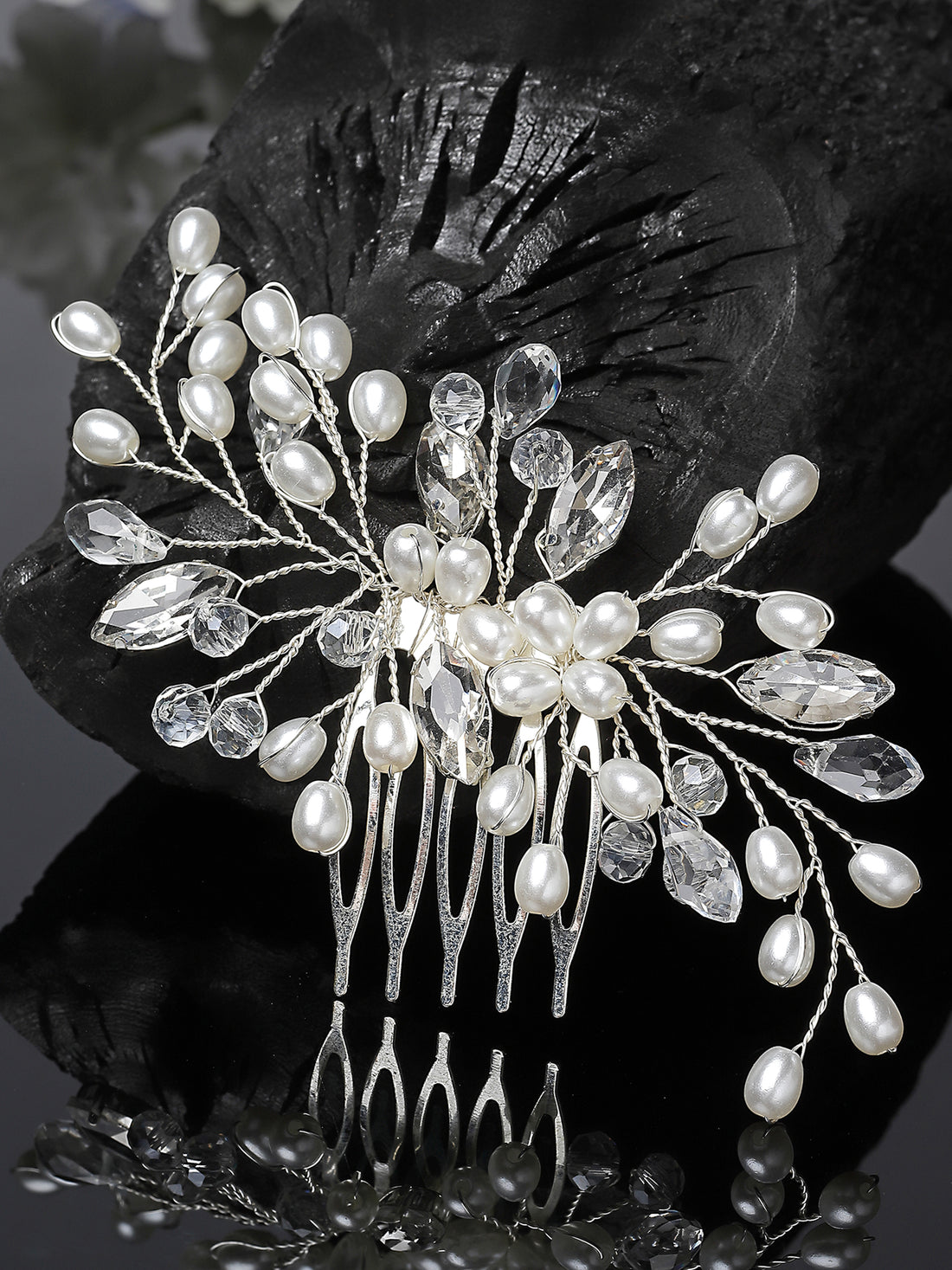 Bohey by KARATCART Silver Plated Pearl and White Crystal Hair Clip for Women