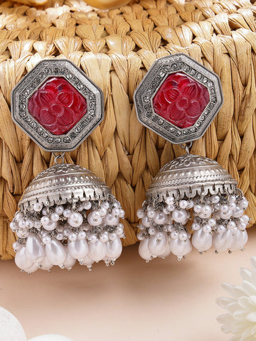Karatcart Oxidized Silver Red Floral Carved Stone Jhumka Earrings with Drop Pearls