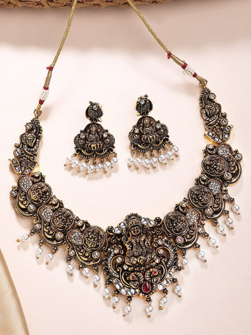 KARATCART Traditional South Indian Black and Gold Plated Laxmi Mata Temple Jewellery Set for Women