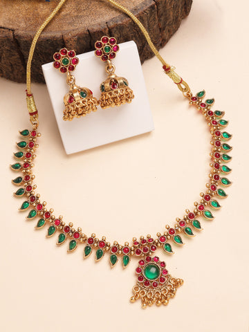 Karatcart Red and Green Stone Floral Design Jewellery Set for Women