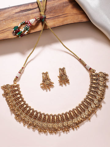 KARATCART Traditional South Indian Gold Plated Laxmi Mata Temple Jewellery Set for Women
