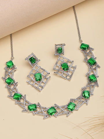 Karatcart Elegent Net Design Green American Diamond Necklace Set for Women
