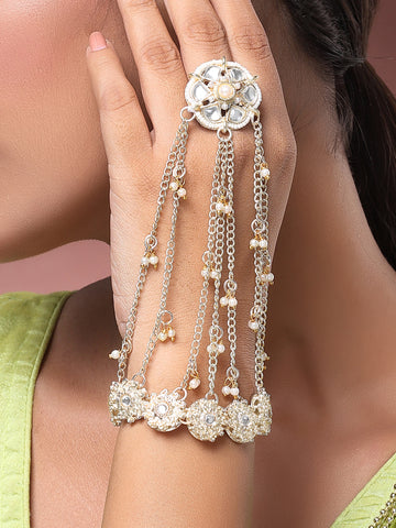 Karatcart Traditional Floral Design Pearl Chain Gold-Plated Kundan Hathphool with Ring for Women