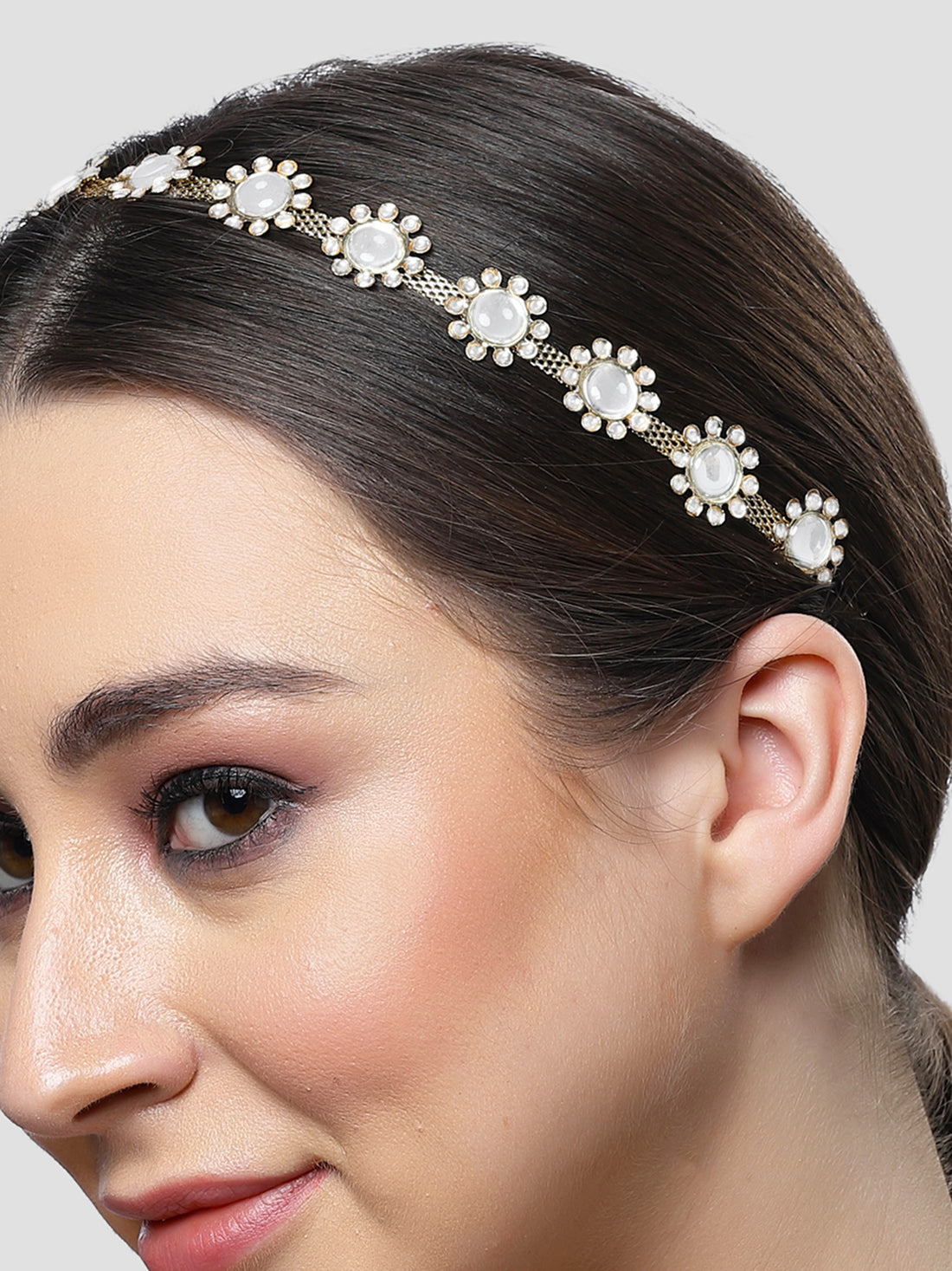 Karatcart Gold Plated Floral Design Kundan Studded Hairband for Women