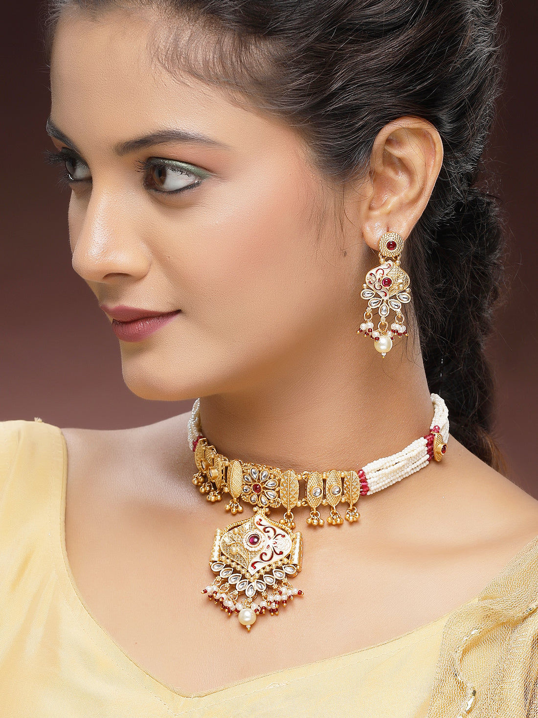 KARATCART Elegant Gold-Plated Red Kundan Floral Choker Necklace Set for Women