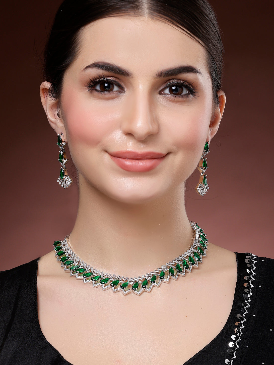 Karatcart Sparkling Green and White American Diamond Necklace Set for Women