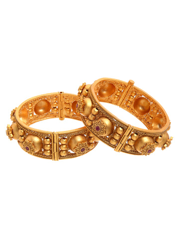 Karatcart Alloy with Ruby Floral Bangles for Women