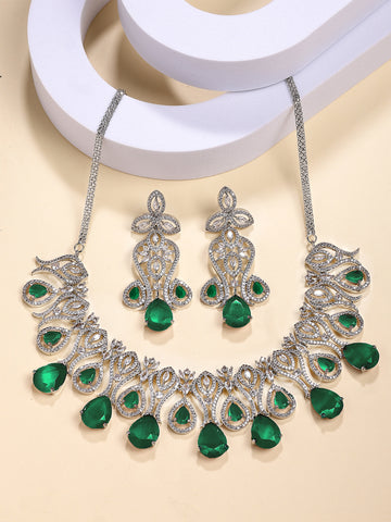 Karatcart Traditional Royal Design Green American Diamond Necklace Set for Women