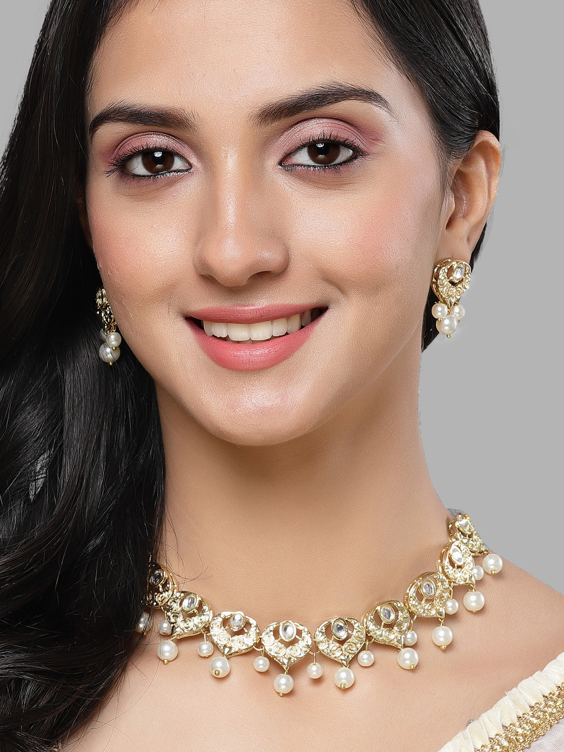 Karatcart Gold Plated Heart Shape Kundan and Pearl Studded Necklace Set for Women