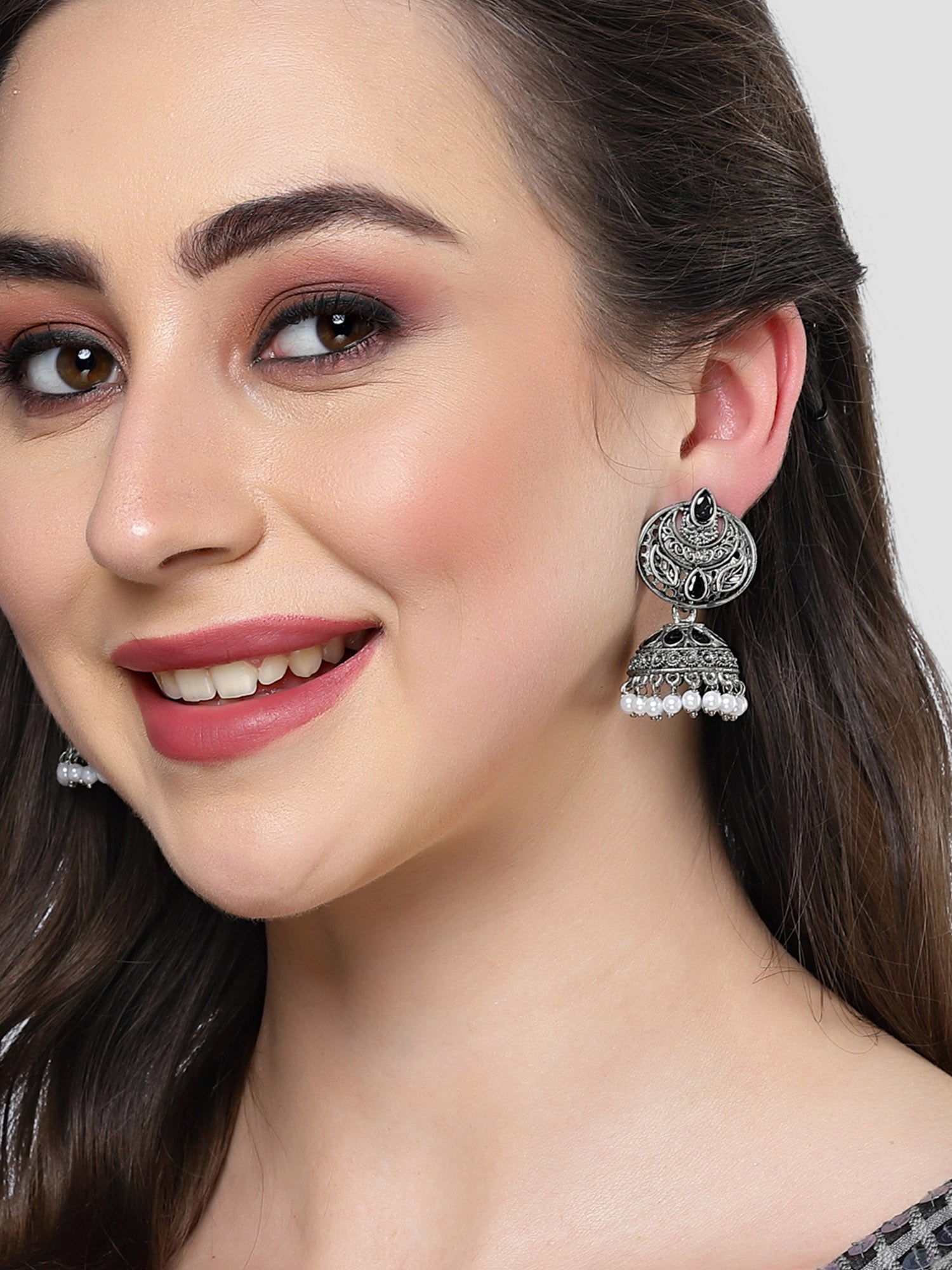 KARATCART Oxidised Silver Kundan Jhumki Black Earrings for Women