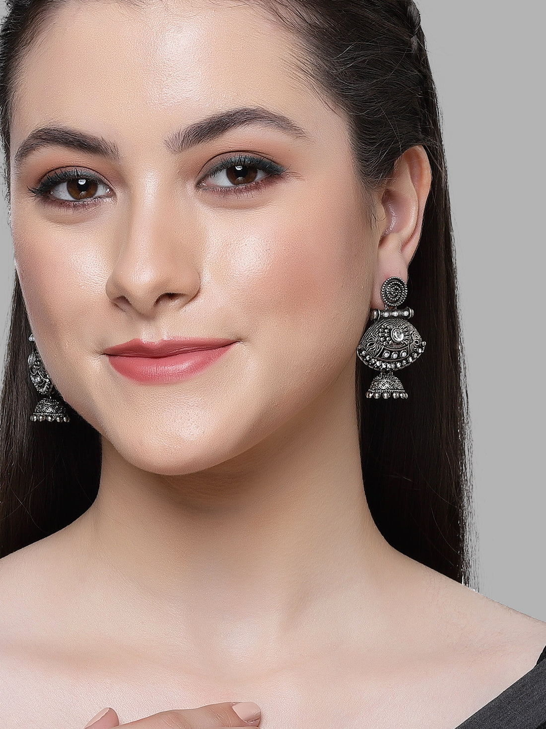 Karatcart Oxidised Silver Pearl and Kundan Studded Drop Jhumki Earrings for Women