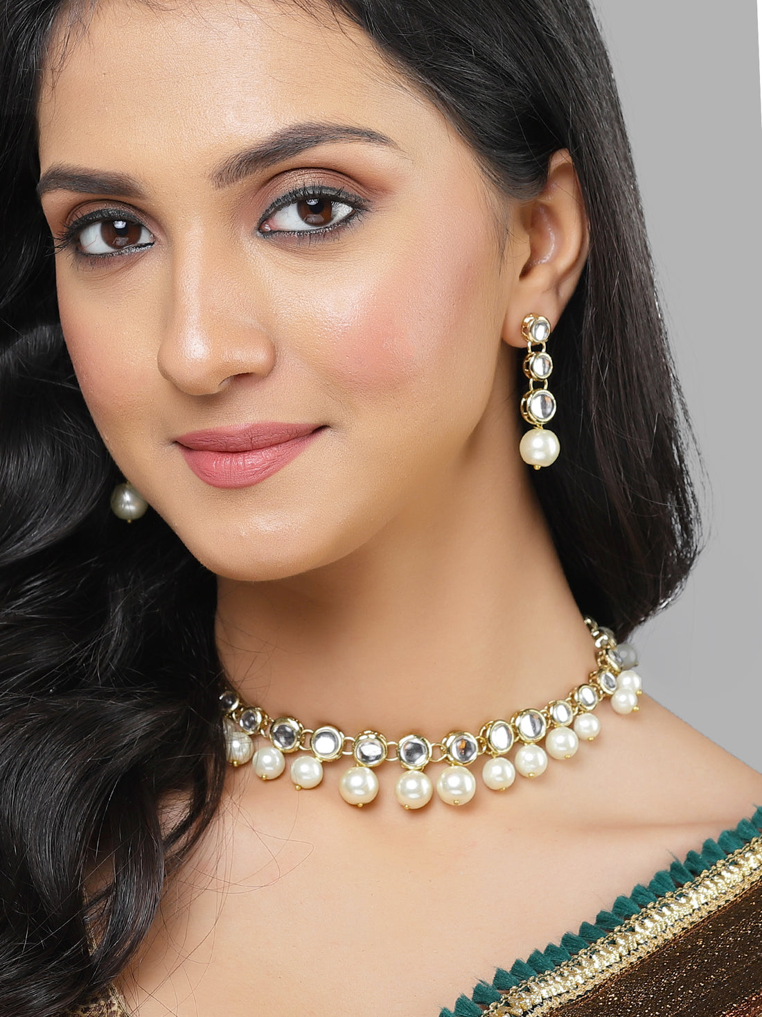 Karatcart Gold Plated Pearl and Kundan Jewellery Set for Women