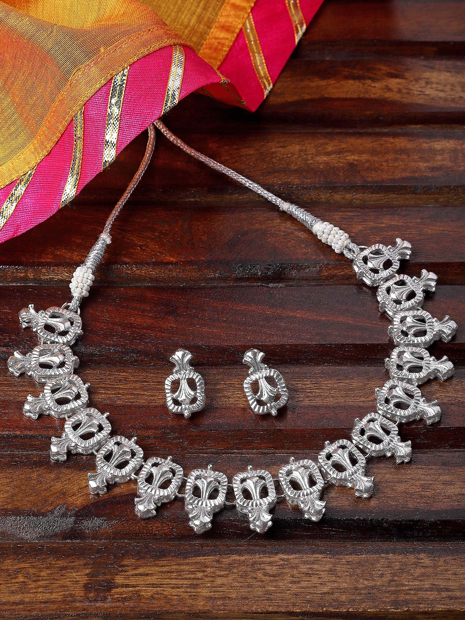 KARATCART Oxidised Silver Kundan Classics Silver Jewellery Set for