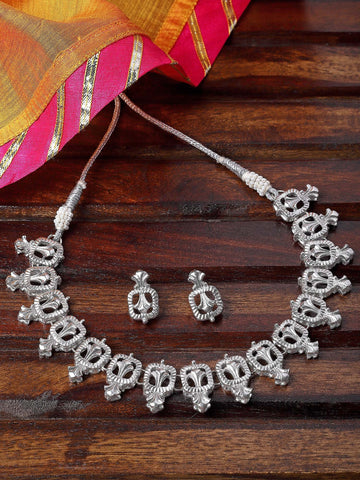 Karatcart Oxidised Silver Plated Kundan Classic Necklace for Women