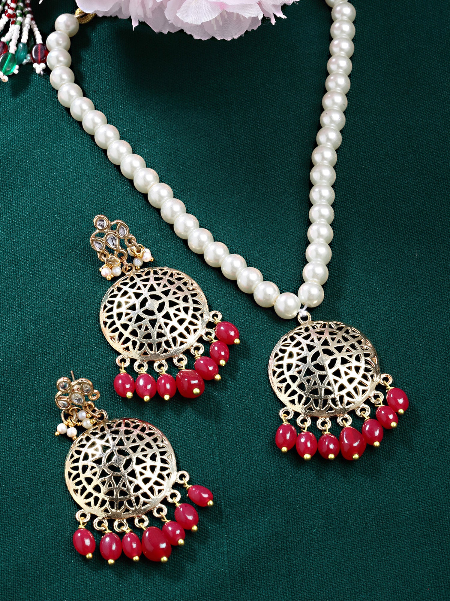 Karatcart Gold Plated Red Tumble and Pearl Studded Kundan Necklace Set
