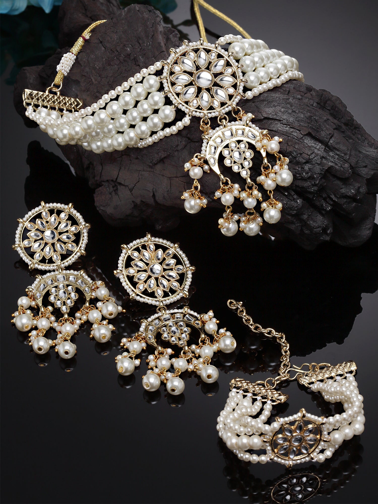 Karatcart Gold Plated White Pearl Kundan Choker Necklace Set with Brac