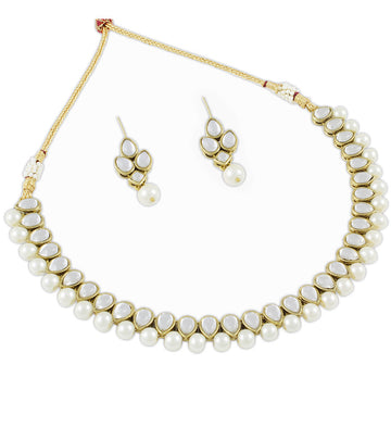 Karatcart Traditional Kundan Jewellery Set