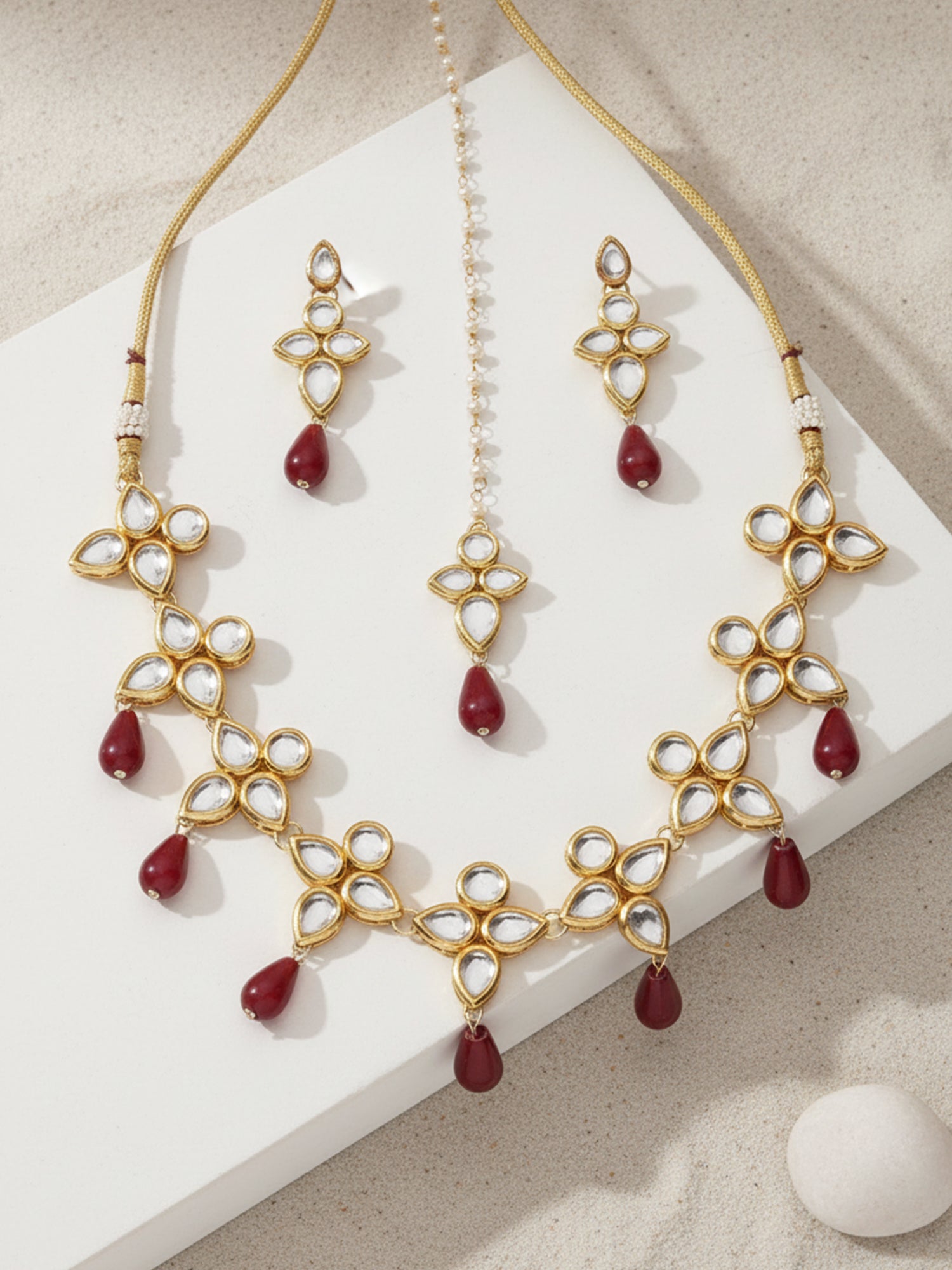 Karatcart Gold-Plated Handcrafted Kundan Necklace Set