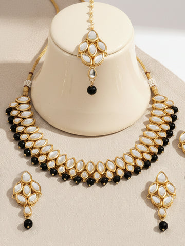 Karatcart Gold-Plated Handcrafted Kundan & Black Beads Studded Choker Necklace Set