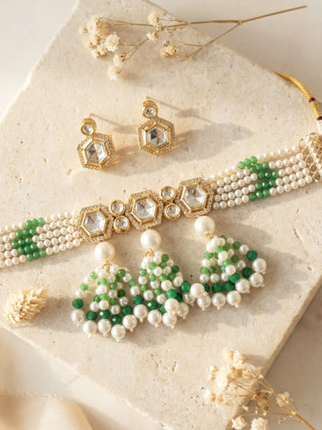 KARATCART Designer Polki Kundan Pearl & Green Crystal Gold-Plated Choker Jewellery Set for Women