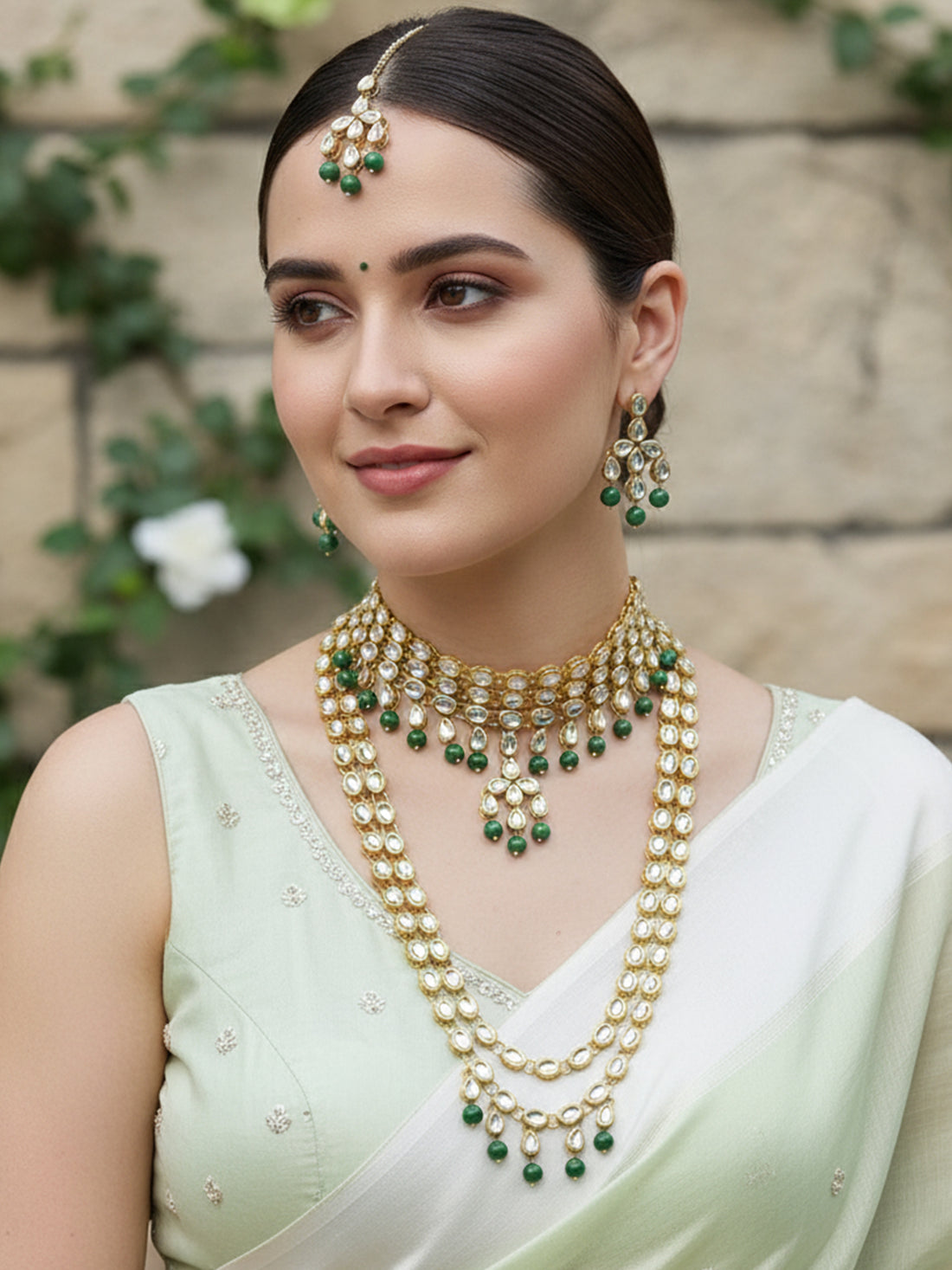 Karatcart Kundan Green Bridal Necklace Set