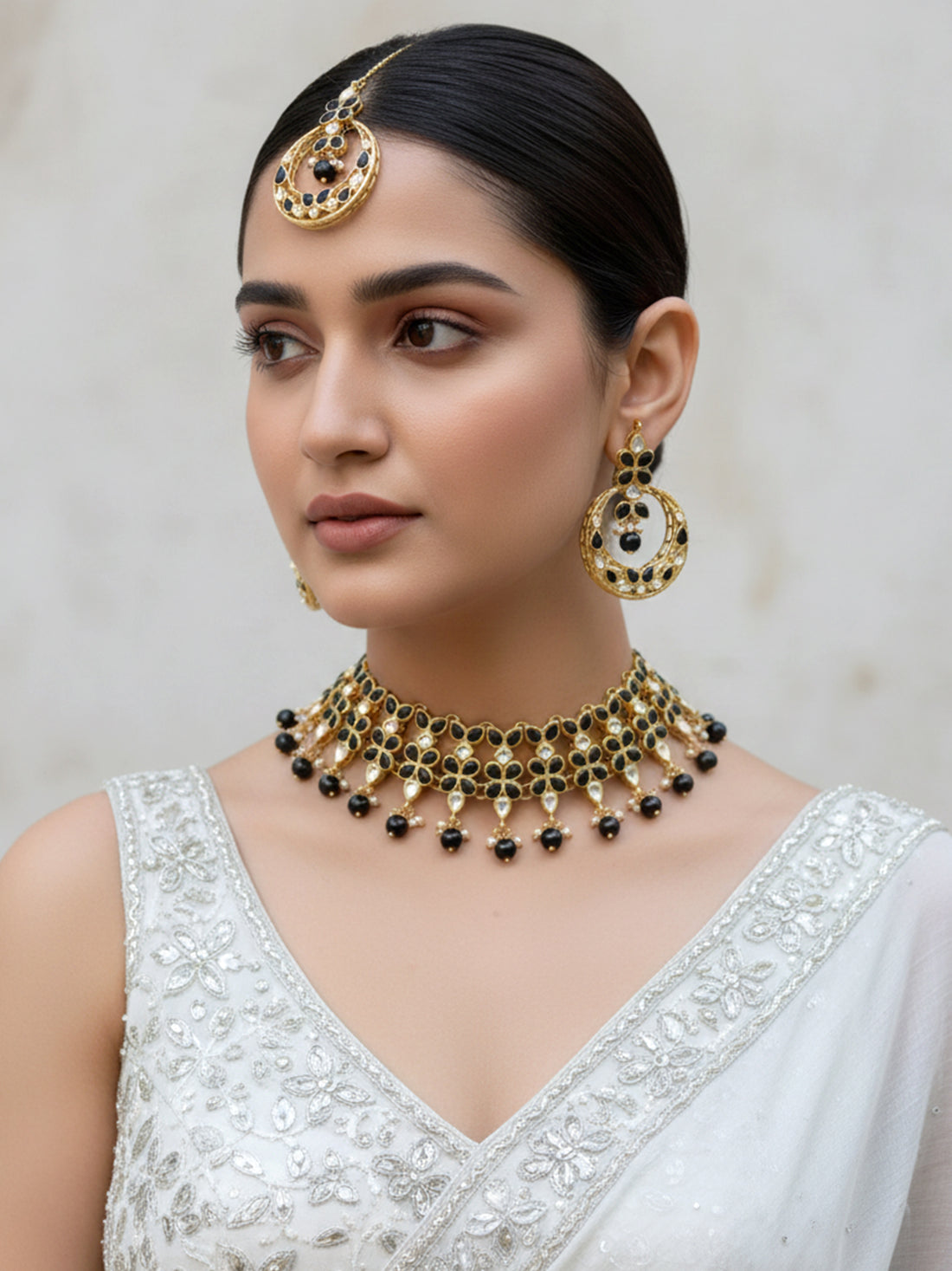 Black Stones Studded Kundan Choker Necklace Set