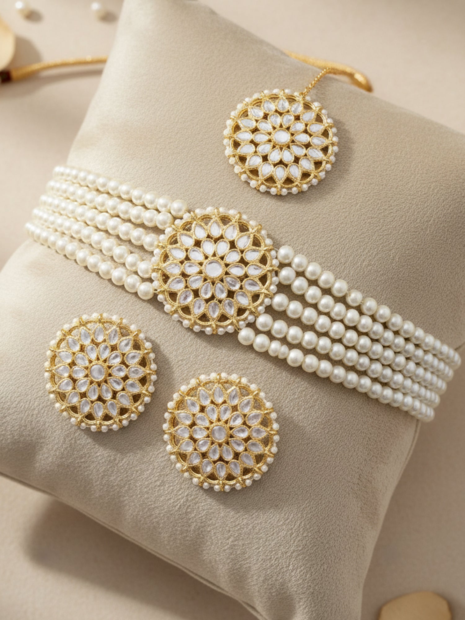 Gold Plated Pearl Beads Kundan Choker Necklace Set