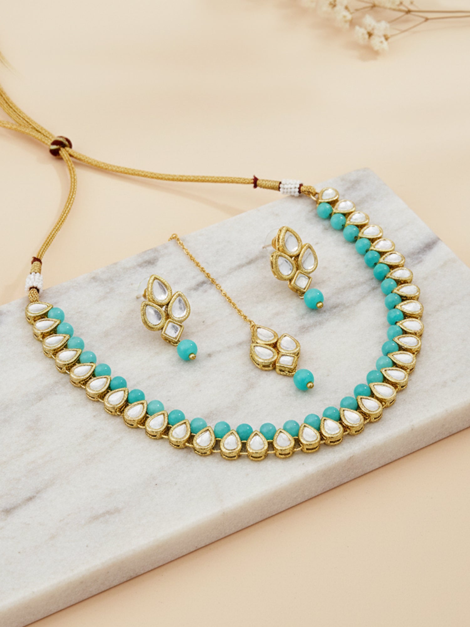 Karatcart Gold-Plated Handcrafted Kundan & Light Blue Beads Studded Choker Necklace Set