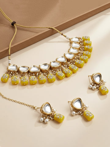 Gold-Plated Light Yellow Tumble And Polki Kundan Studded Jewellery Set