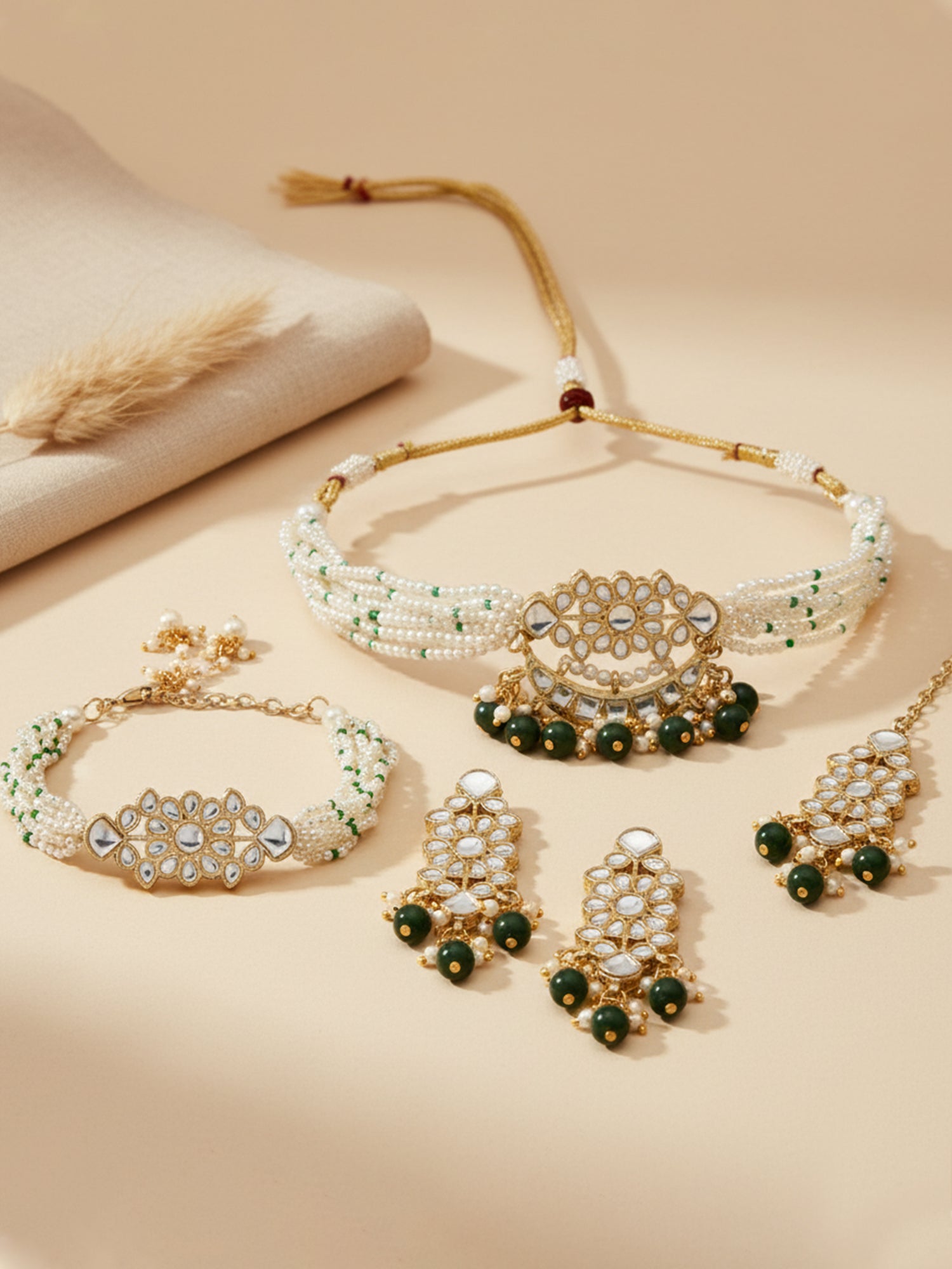 Karatcart Gold Plated Green Bead Studded Kundan Choker Neckalce Set with Bracelet