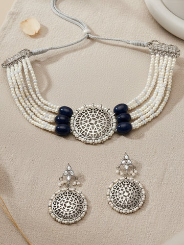Karatcart Oxidised Silver Blue Tumble Studded Pearl Beaded Kundan Choker Necklace Set for Women