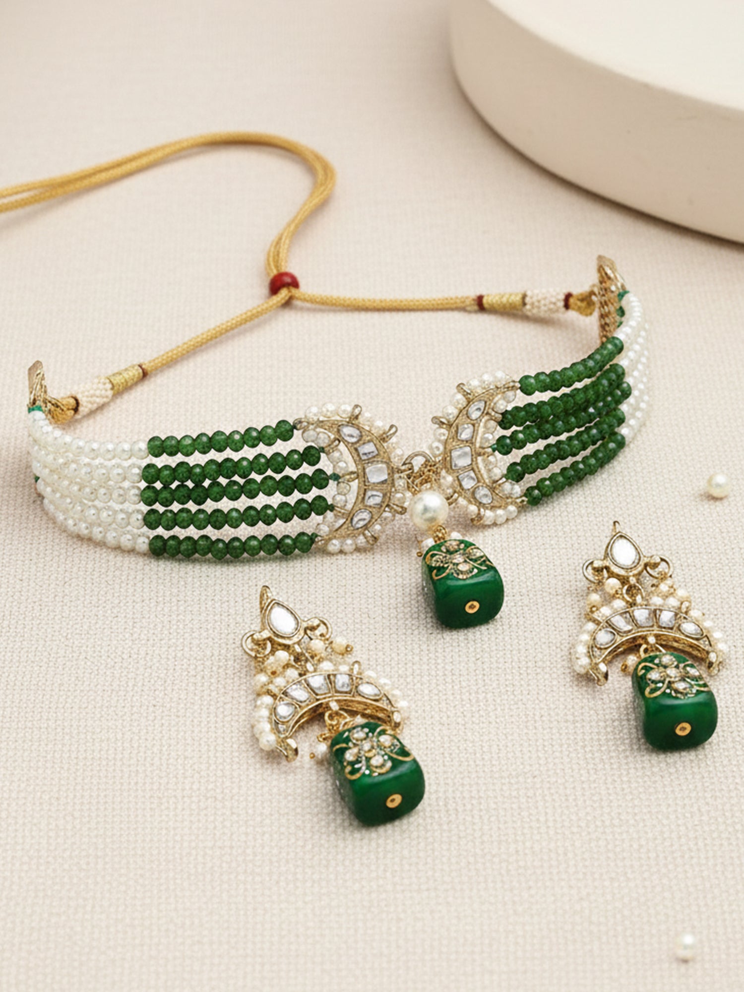 Karatcart Gold Plated Green Tumble Beaded Choker Necklace Set for Women