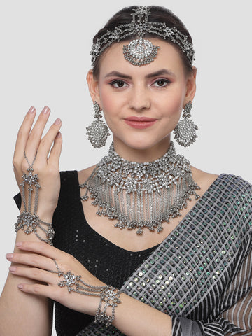 Karatcart Oxidised Silver White Kundan Bridal Choker Necklace Set for Women