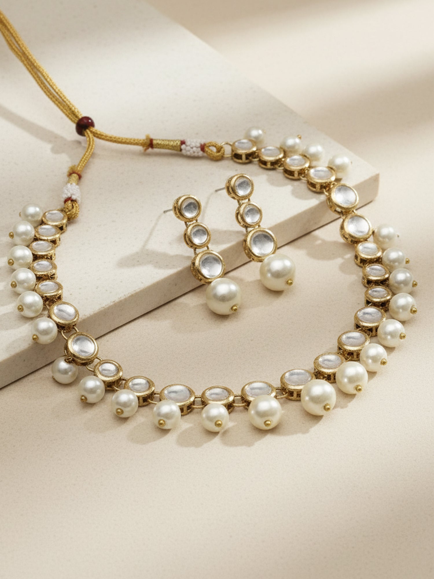 Karatcart Gold Plated Pearl and Kundan Jewellery Set for Women