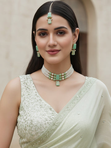 KARATCART Gold Plated Kundan Choker Light Green Jewellery Set for Women