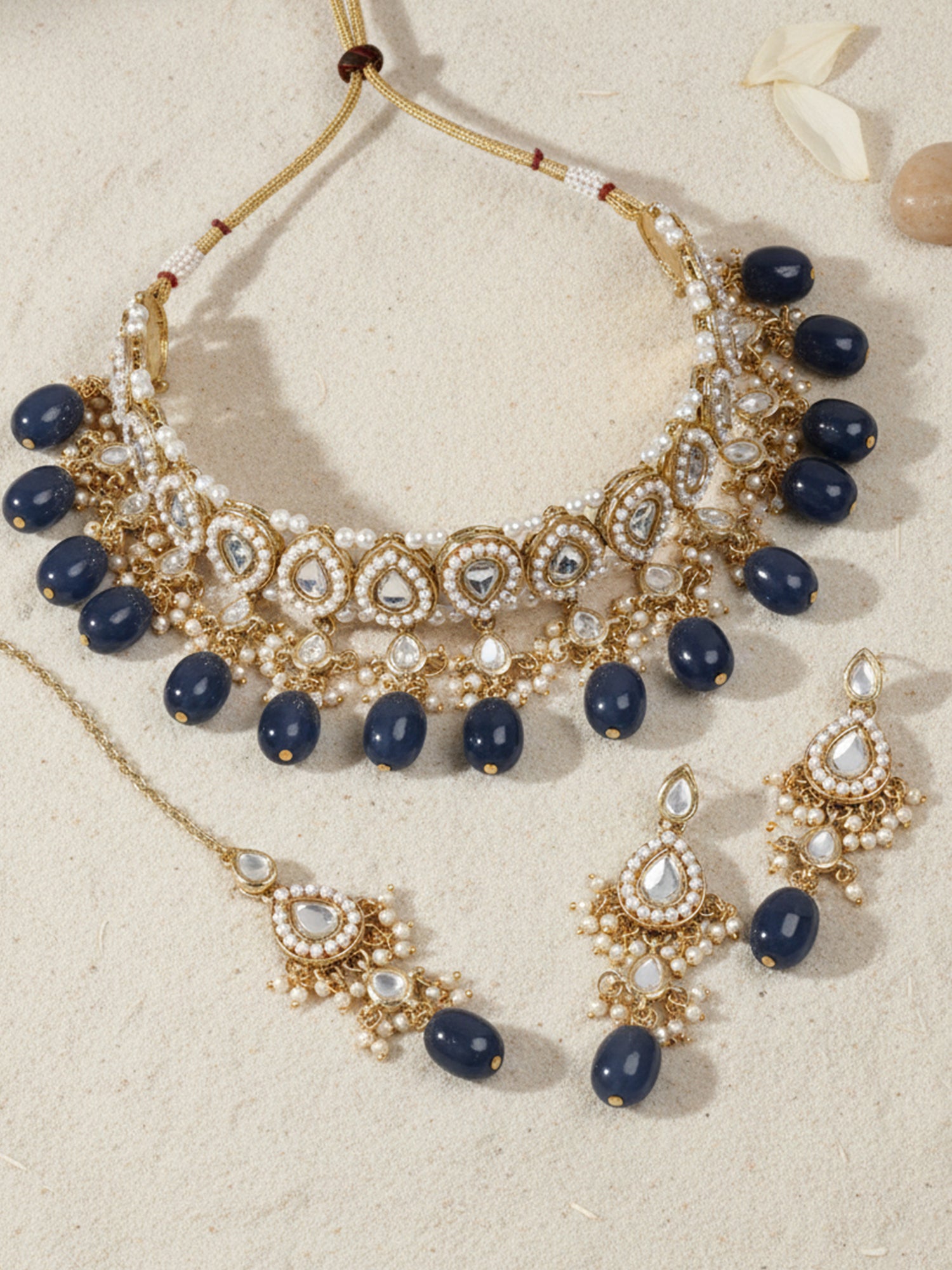 Karatcart Gold Plated Blue Tumble Choker Necklace Set for Women
