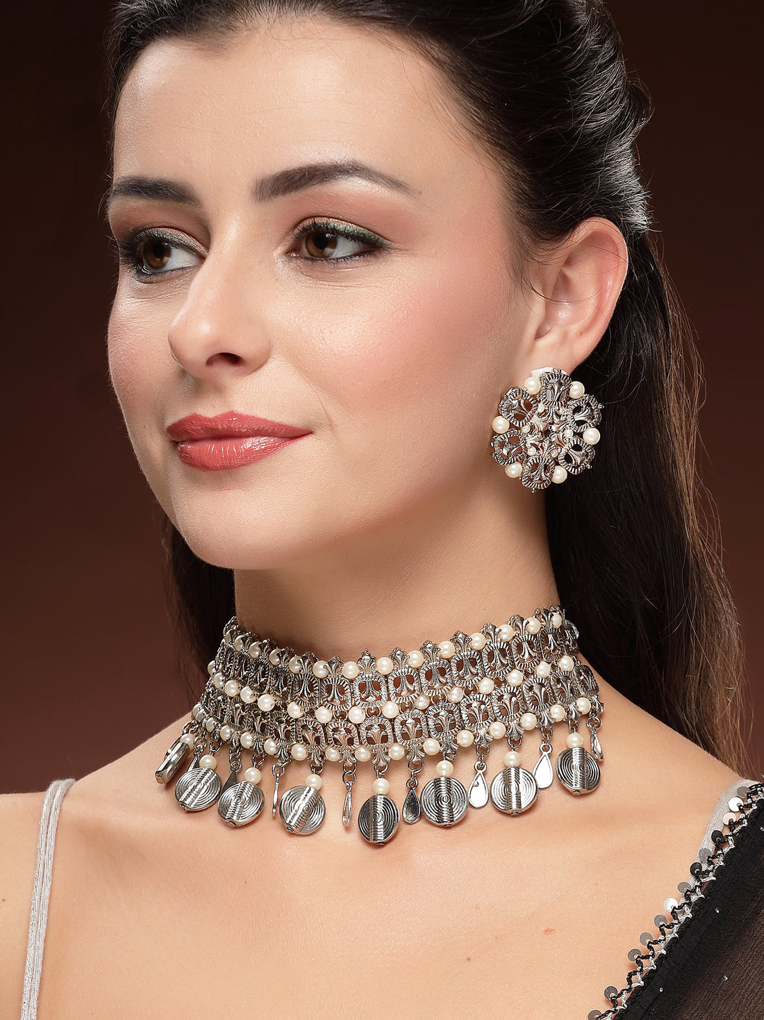 KARATCART Oxidised Silver Kundan Choker Necklace Set for Women