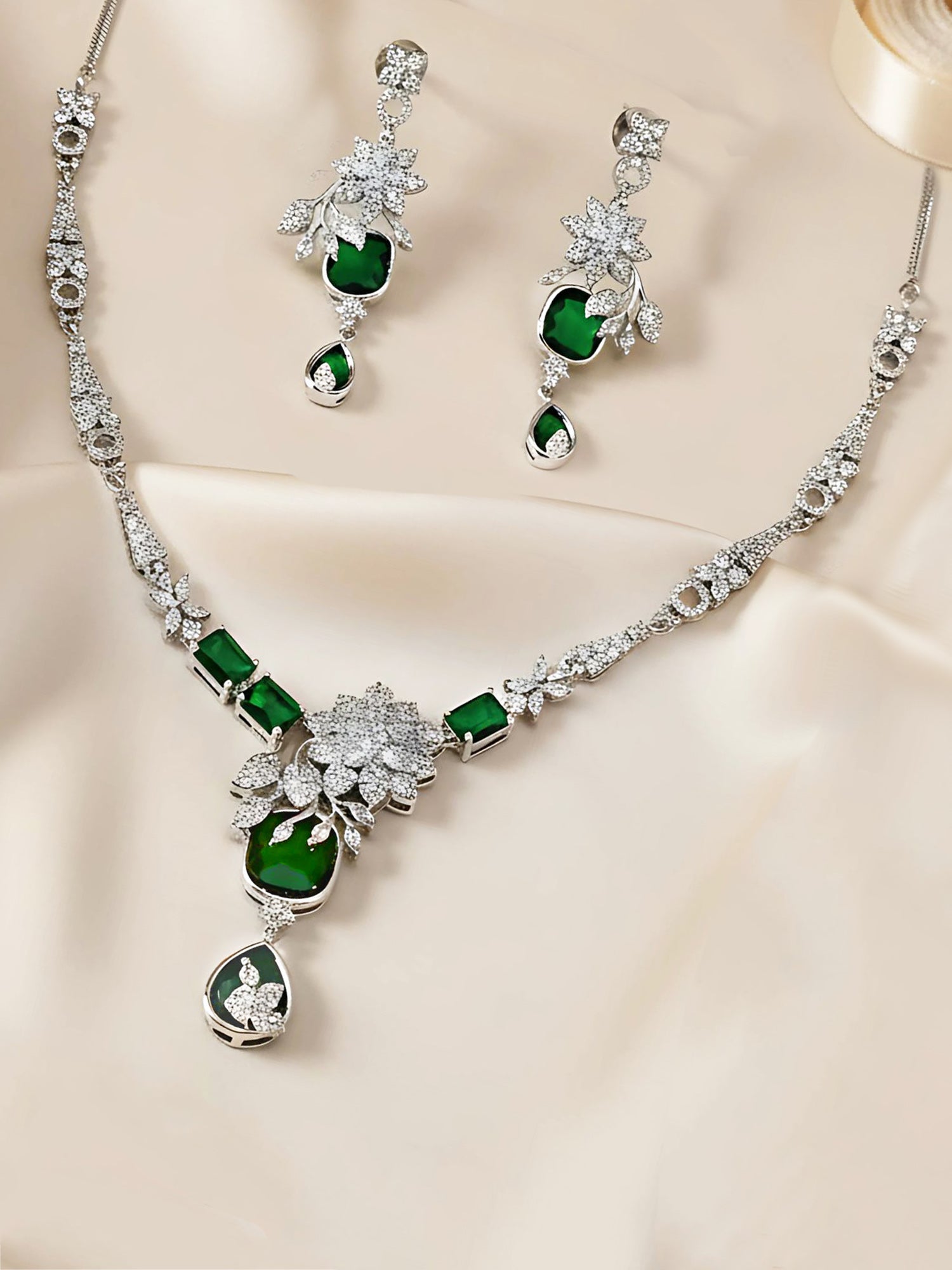 KARATCART Sparkling Green American Diamond Silver Tone Floral Jewellery Set for Women