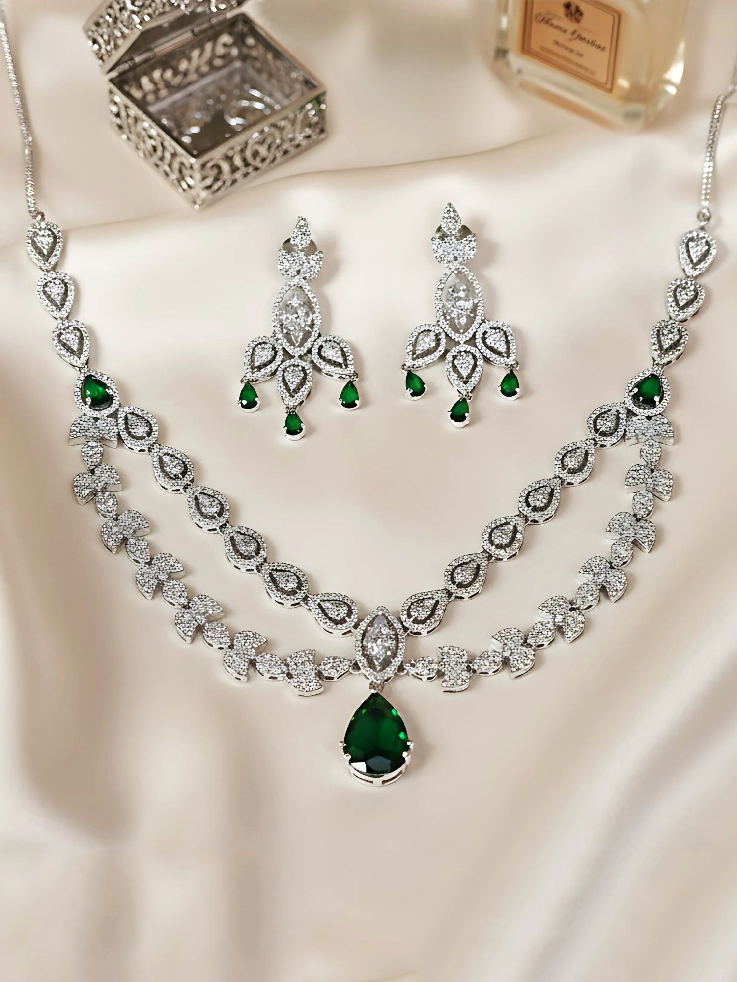 KARATCART Glamorous Silver Plated Jewellery Set Studded with Green American Diamond for Women - Image 1