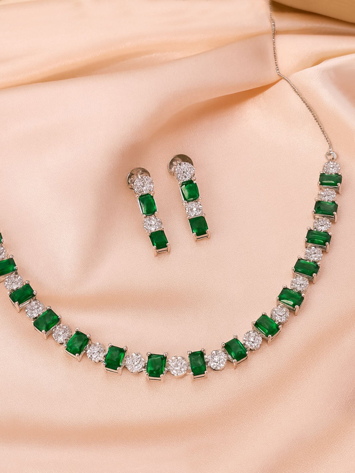 KARATCART Silver-Plated Green American Diamond Delicate Necklace Set for Women