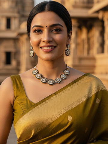 KARATCART Dazzling Green Meena Floral Kundan Gold-Plated Handcrafted Necklace Set for Women