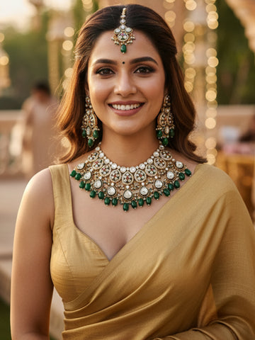KARATCART Stunning Gold-Plated Kundan and Green Meenakari Handcrafted Bridal Necklace Set for Women