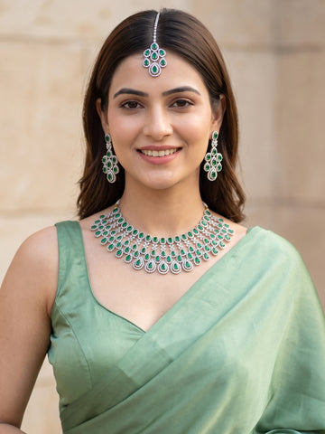 KARATCART Designer Green American Diamond Bridal Choker Necklace Set for Women