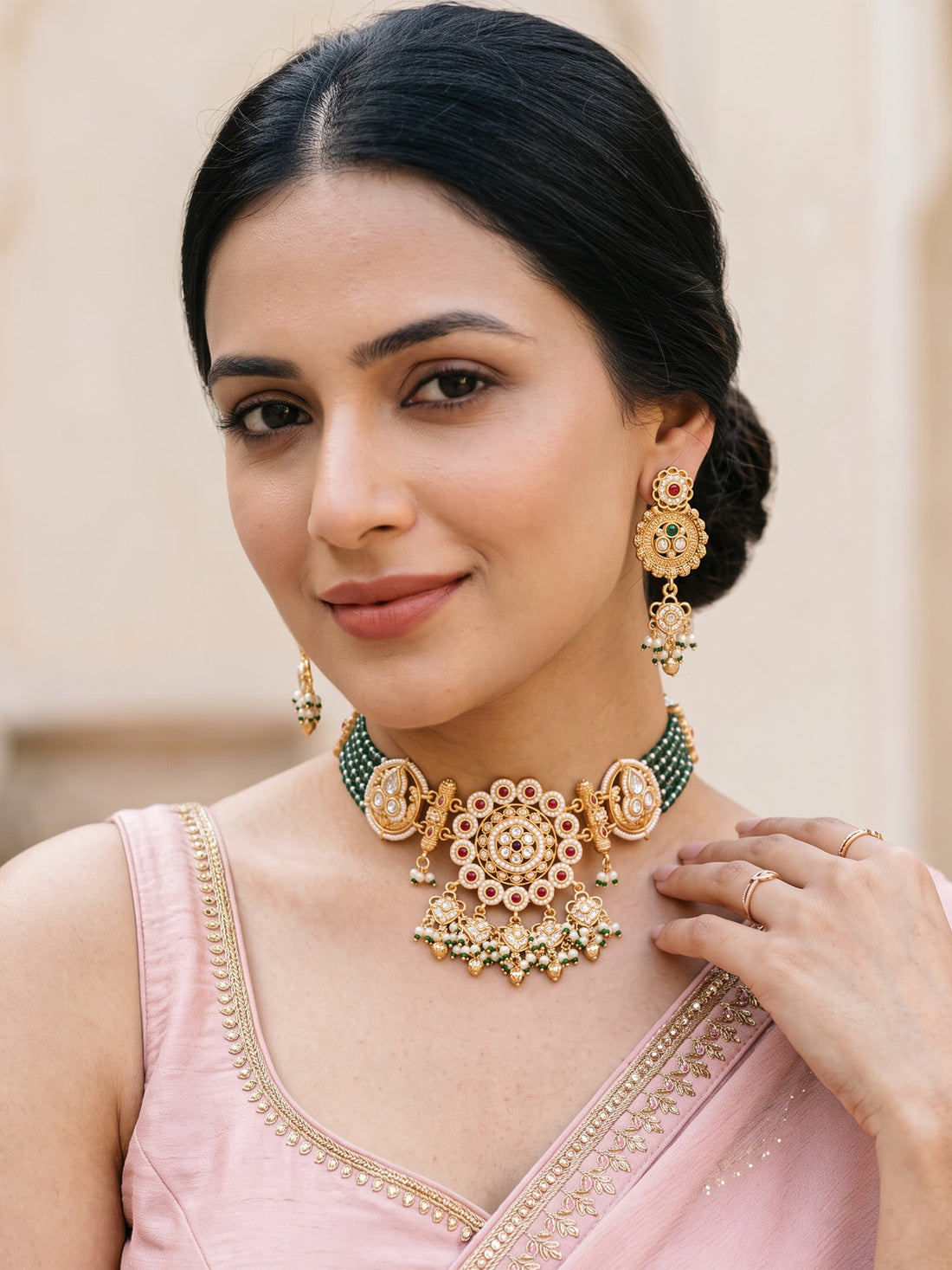 KARATCART Designer Gold-Plated Floral Kundan Choker Necklace Set for Women